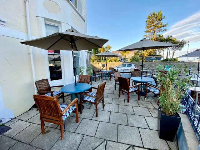 Pier House Cafe and Bistro