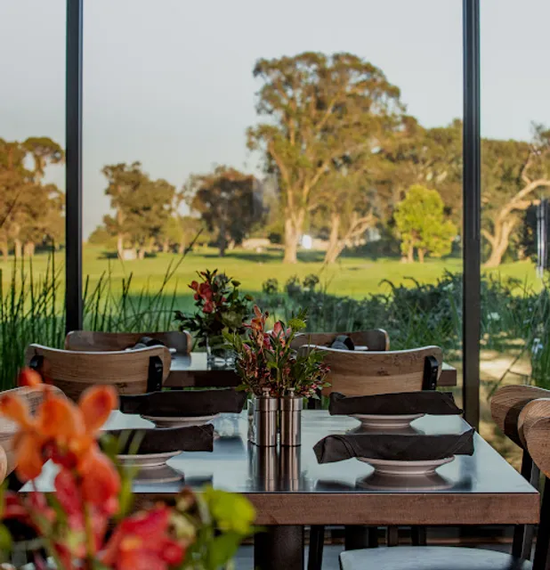 Par 3 and Villa Vista at Poplar Creek