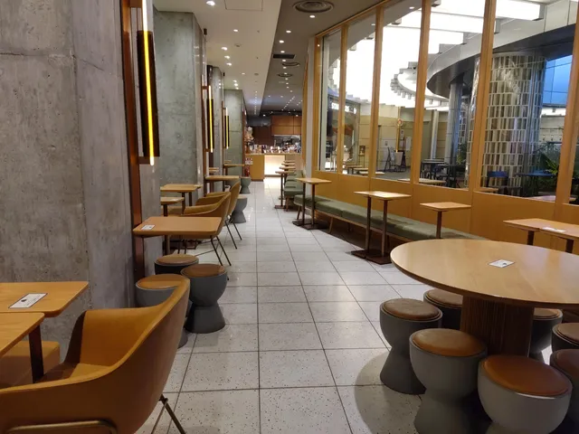 Starbucks Coffee - Roppongi Hills Metro Hat / Hollywood Plaza