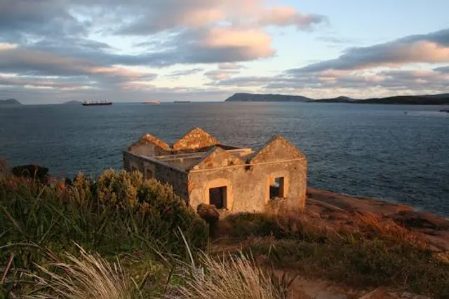 Point King Lighthouse Ruins