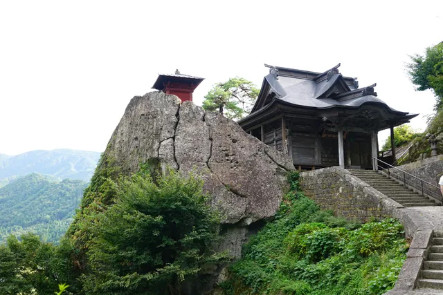 Risshakuji Nyohōdo Okunoin