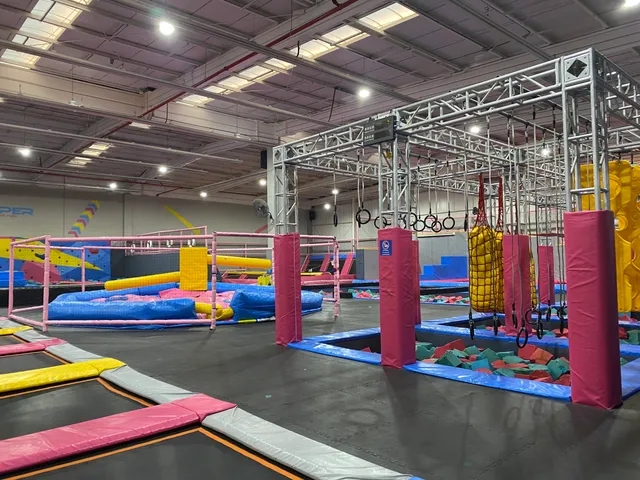 Jumper Trampoline Park