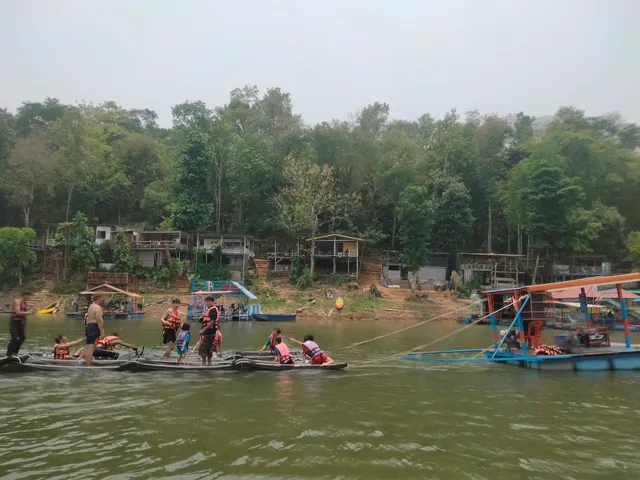 ล่องแพอ่างเก็บน้ำห้วยม่วงสองชั้น Vip Group จ.ขอนแก่นby ครัวเจ้อ๋อยเรือนแพ