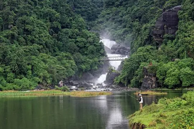Panthumai waterfall