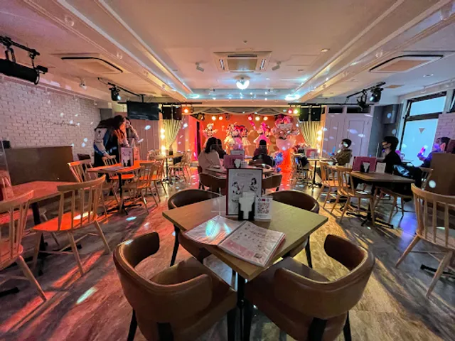 Maidreamin Akihabara LIVE RESTAURANT Heaven's Gate