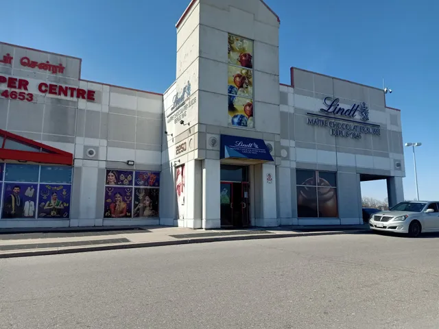 Lindt Chocolate Shop - Scarborough