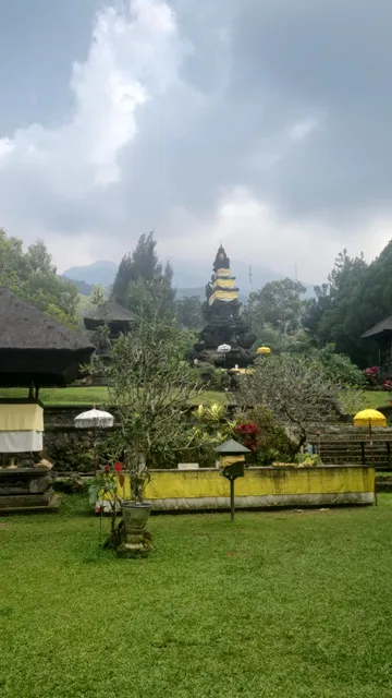 Pura Melanting Gunung Salak