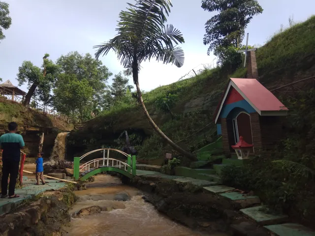 Wisata Padas Grojok Rejomulyo