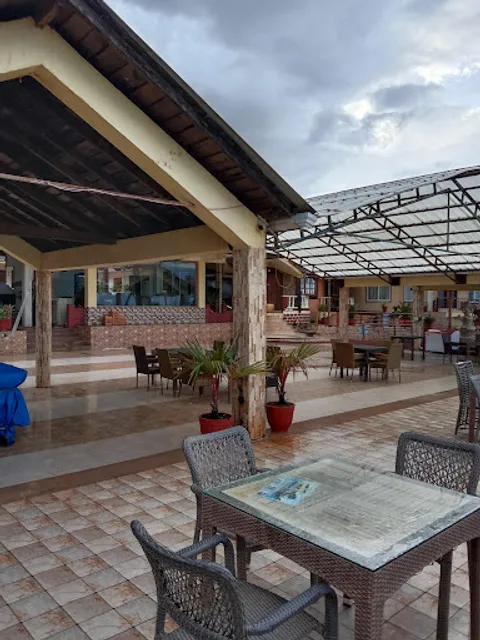 Alcove Restaurant and Bar