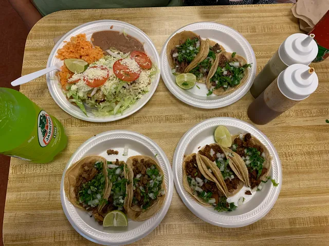 (La Garcia) Garcia Bakery & Store