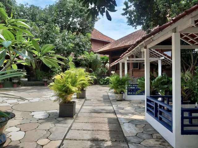 RESTORAN, Guest House dan kost Timlo Solo