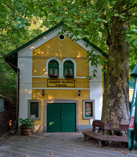 Farkasmály Borpincék