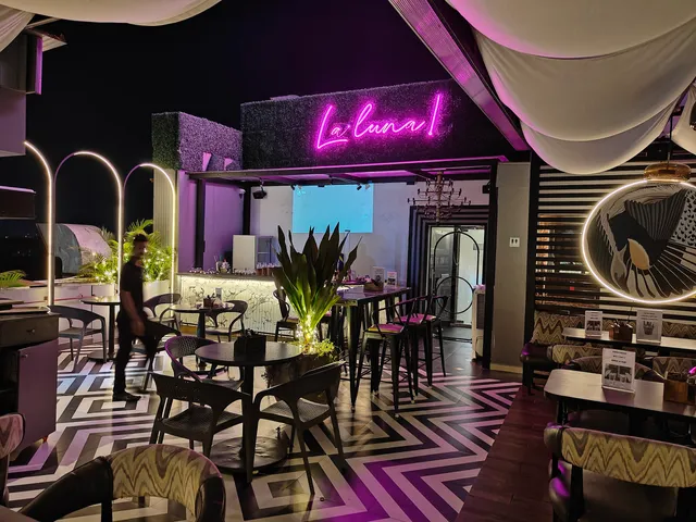 La Luna Rooftop Restaurant