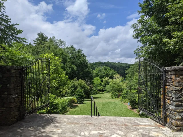 Daniel Boone Native Gardens