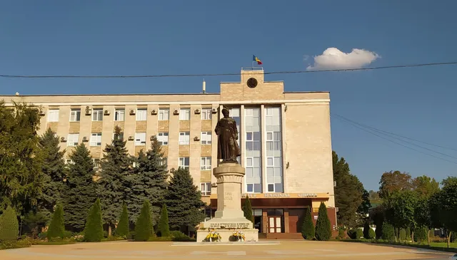 Vasile Lupu monument