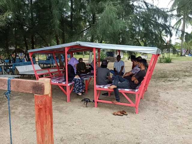 Pantai pelangi matang Rayeuk pp
