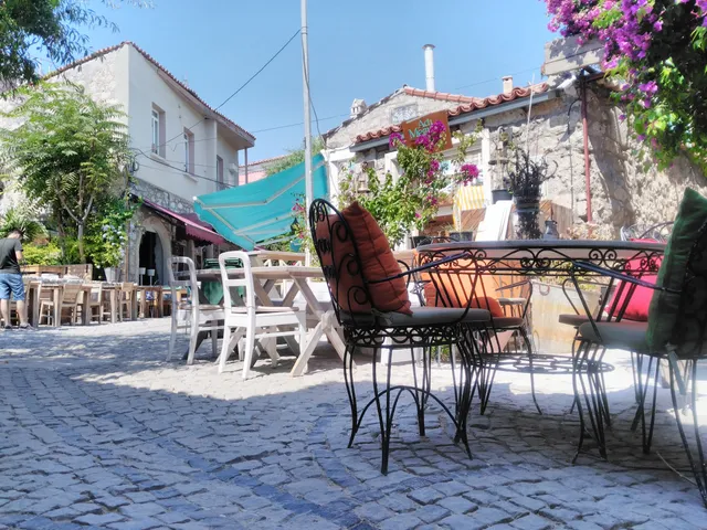 Alaçatı Pazaryeri Camii