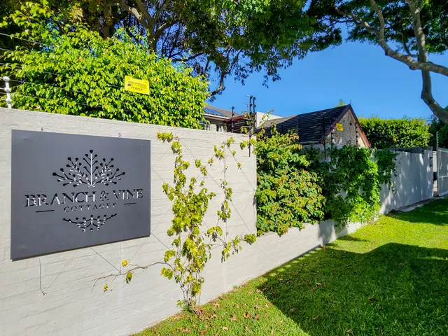 Branch & Vine Cottages (formerly Pinoak cottages)