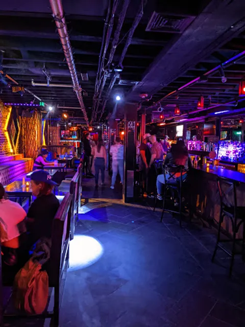 Six26 - Lounge and Rooftop