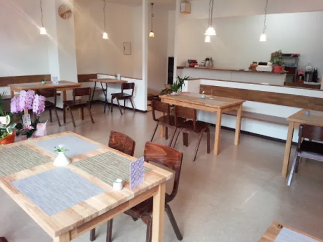 和みカフェ花むすび