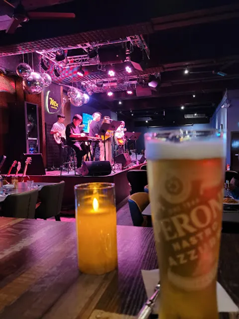 密室音樂餐廳 Mix Live House