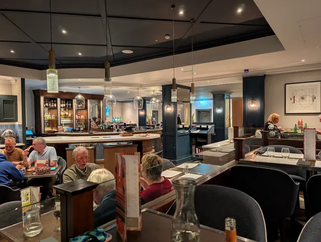 Arti & Alba Restaurant and Bar