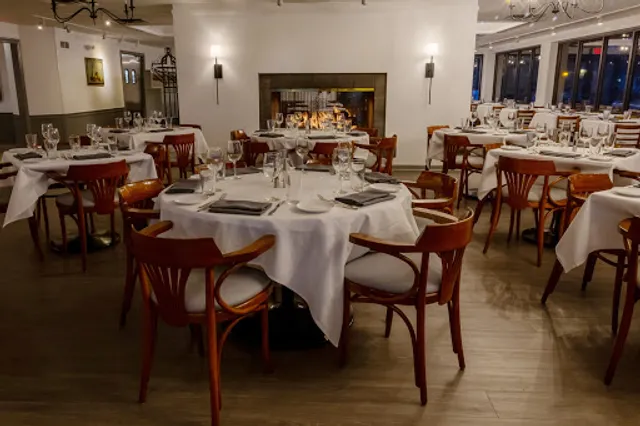 Gale Street Inn - Diamond Lake, Mundelein