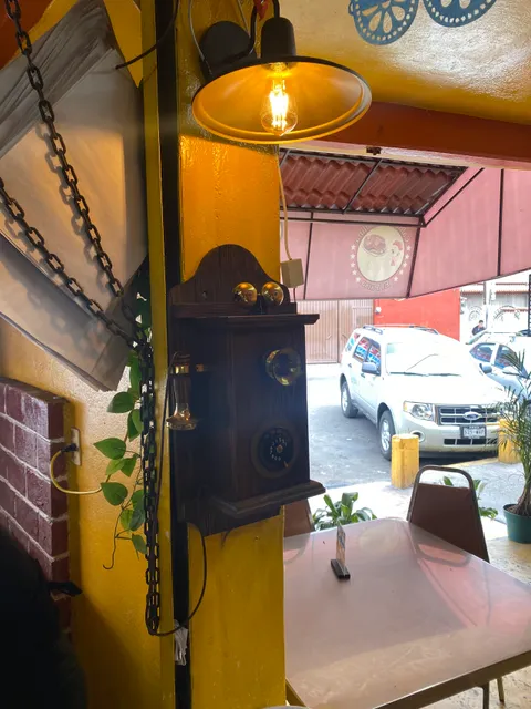 RICOS CALDOS DE GALLINA “EL PAISA”