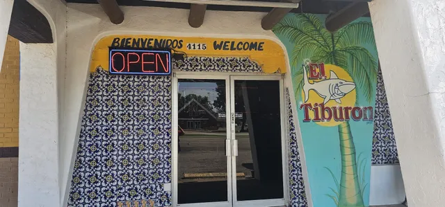 El Tiburon Seafood & Grill