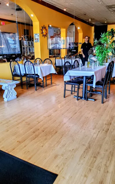 Idylwood Grill & Wine Bar