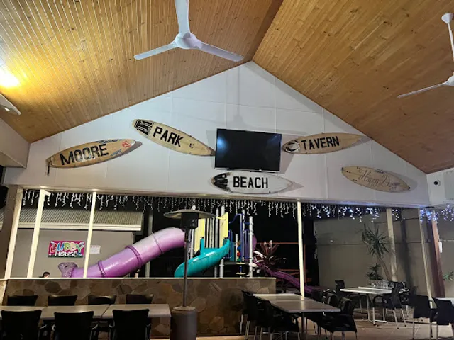 Moore Park Beach Tavern