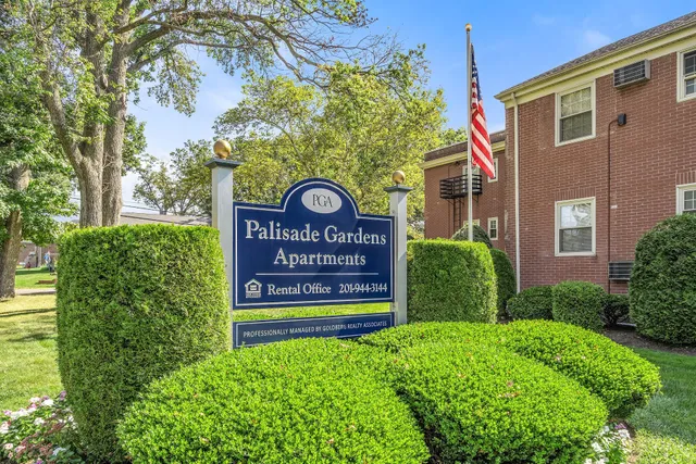 Palisade Garden Apartments