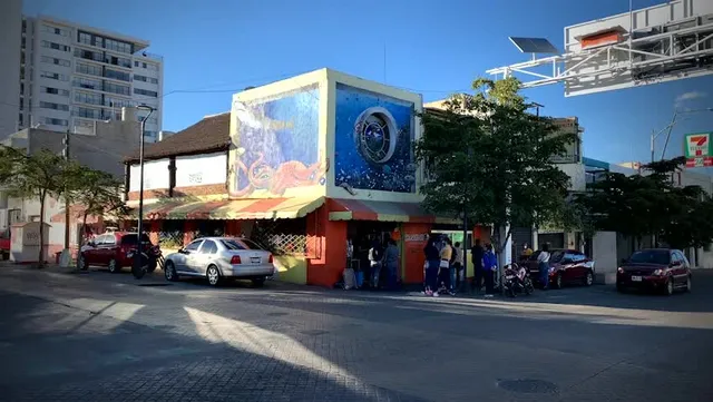 Mariscos El Atorón Alcalde