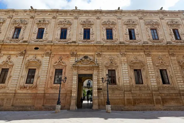 Palacio del Gobierno (Convento de los Celestinos)