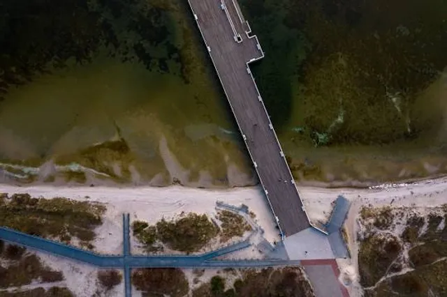 Podest dla łodzi — przy molo w Jastarni