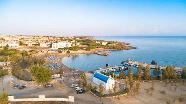 Agia Triada Beach (Trinity Beach)