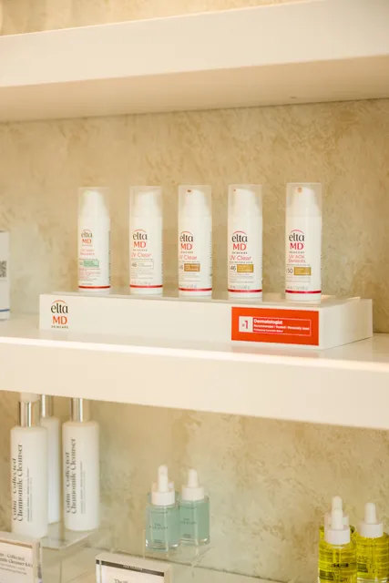 FACE FOUNDRIÉ - Dania Beach