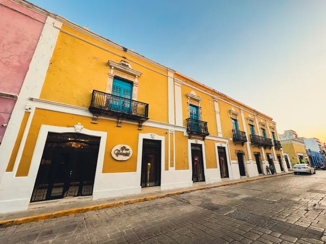 Hotel Plaza Colonial