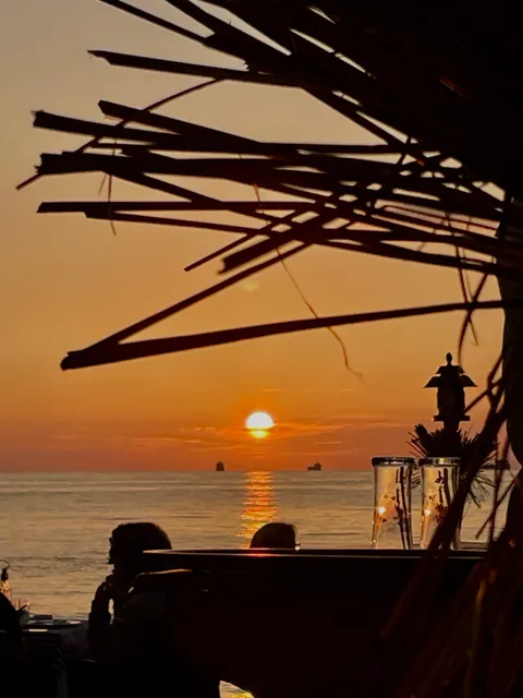 ZuĞa Beach Restaurant&Cafe