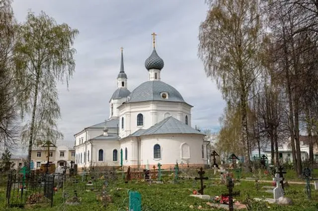 Porkhov Local History Museum / castle