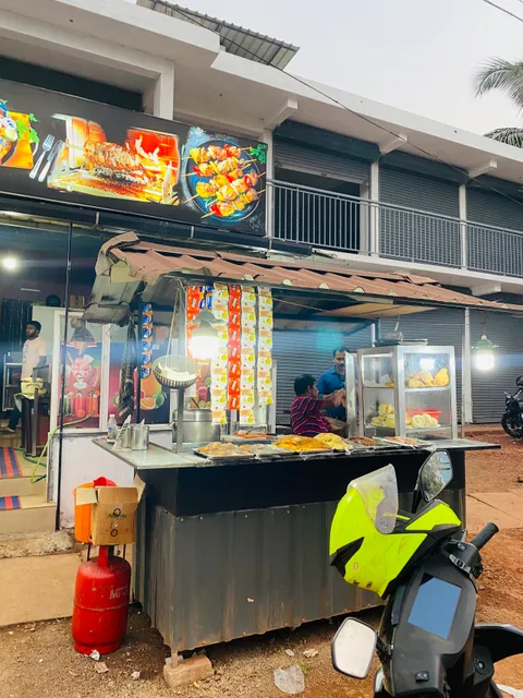 AKKAYINTE THATTUKADA