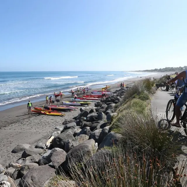 Autere / East End Beach