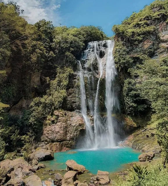 Cunca Rami Waterfall