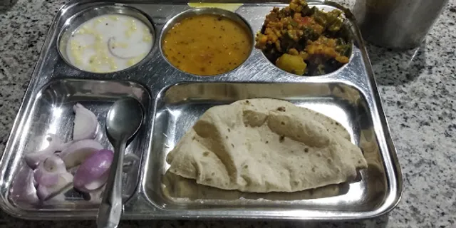 Pooja Indian And Chinese Restaurant