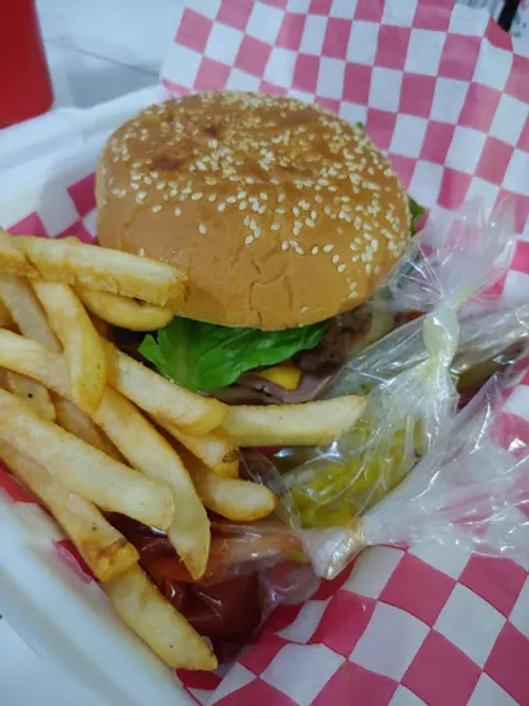 Tortas y Alitas Cuquis