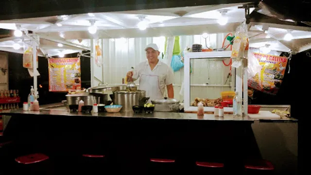 Caldos de Gallina " El Calentano"