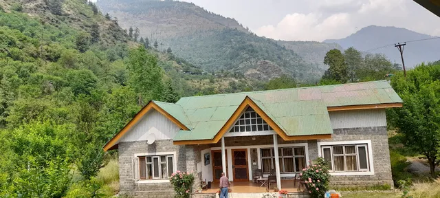 Silver Streak Cottages at RAISON Near Manali