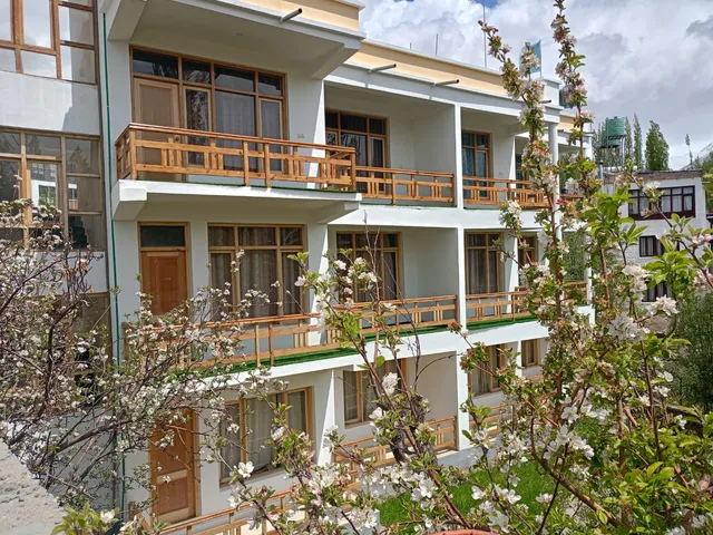 Ewam Chunka Guest House