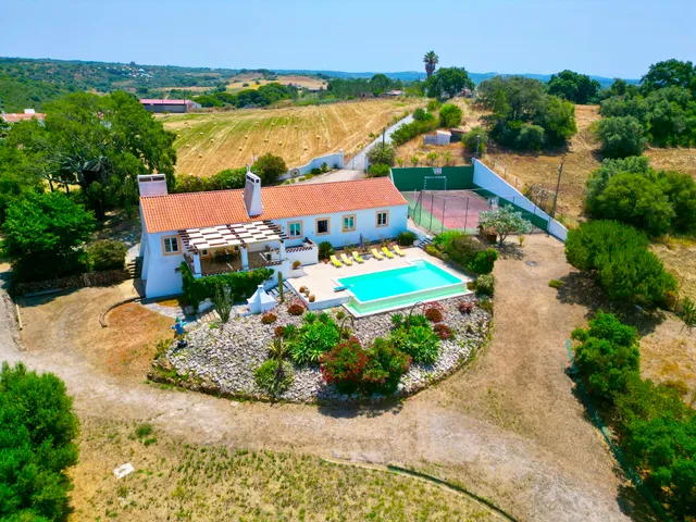 Monte da Casa Telhada