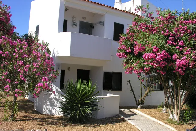 RETUR - Algarve Beach House
